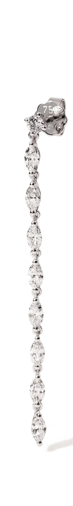 Die AGLAIA WEIßGOLD-Ohrringe von Atelier Sofia sind elegante, baumelnde Silberstücke mit verbundenen, funkelnden Steinen, die an im Labor gezüchtete Brillant-Edelsteine erinnern. Ihr längliches, dünnes Design verfügt über eine reflektierende Oberfläche, die das Licht wunderschön einfängt.