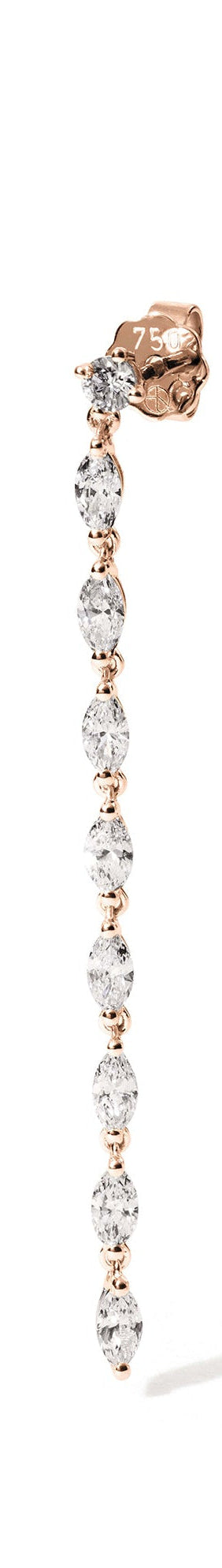 Die AGLAIA ROSÉGOLD-Ohrringe von Atelier Sofia sind luxuriöse lange Tropfenstücke, die vertikal angeordnete, im Labor gezüchtete brillante Edelsteine im Ohrsteckerstil aus 18 Karat Roségold vor einem schlichten weißen Hintergrund zur Schau stellen.